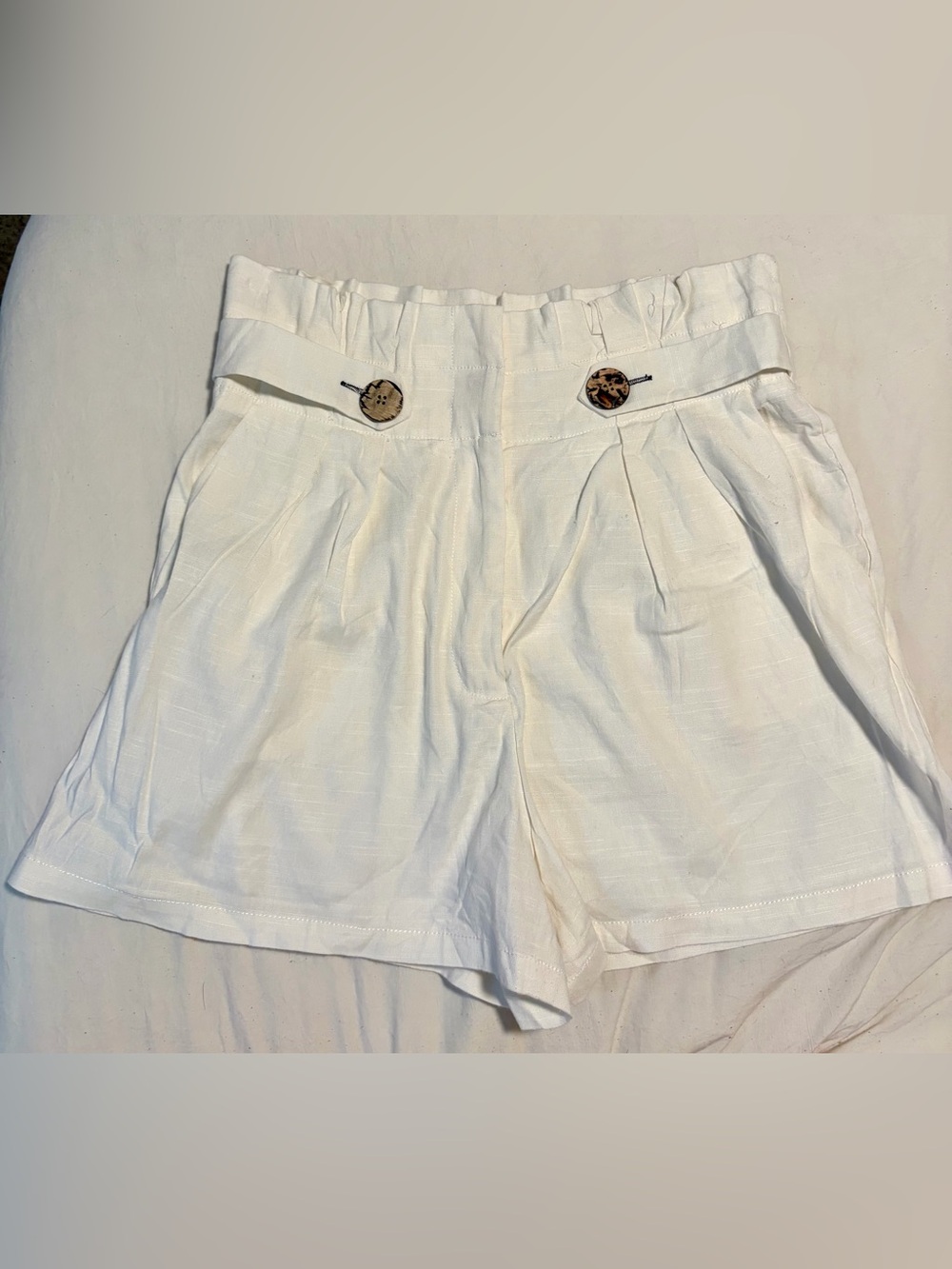 Veronica Beard Linen blend white Bermuda shorts size 10